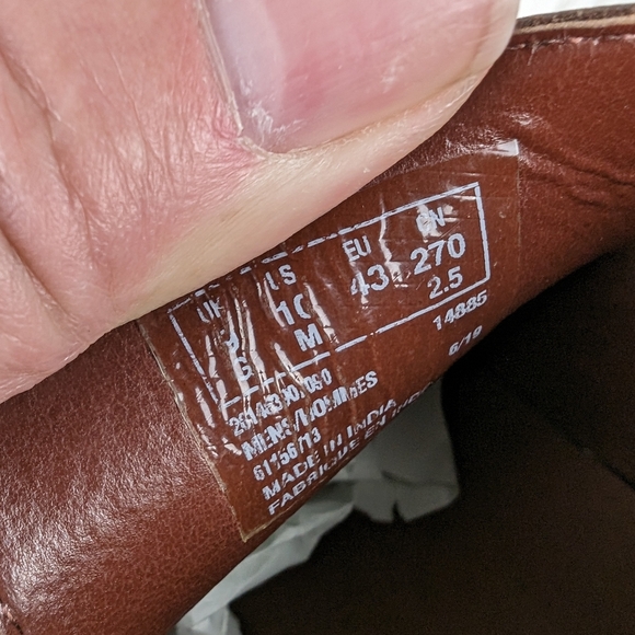 Clark's smooth leather chukkas, men's size 10M, brown - Picture 9 of 9